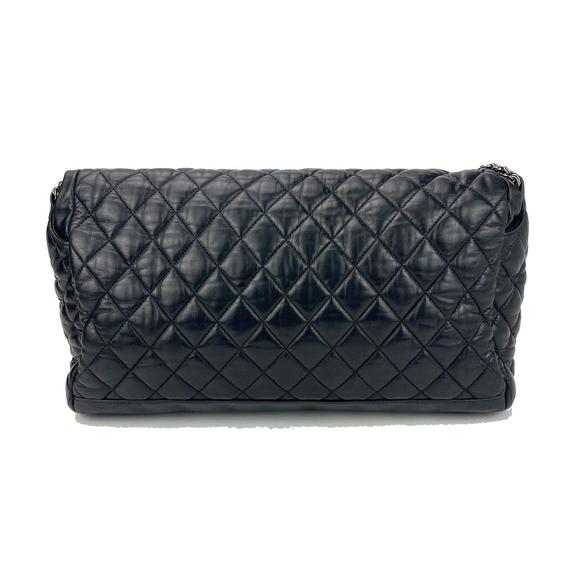 CHANEL Paris-Moscow Red Square Kremlin Large Shoulder Bag - Picture 3 of 9